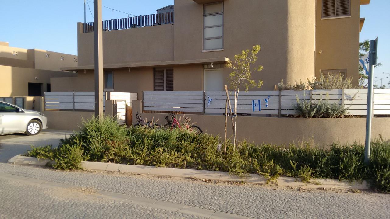 Shoshanat Hamidbar Midreshet Ben Gurion Eksteriør billede